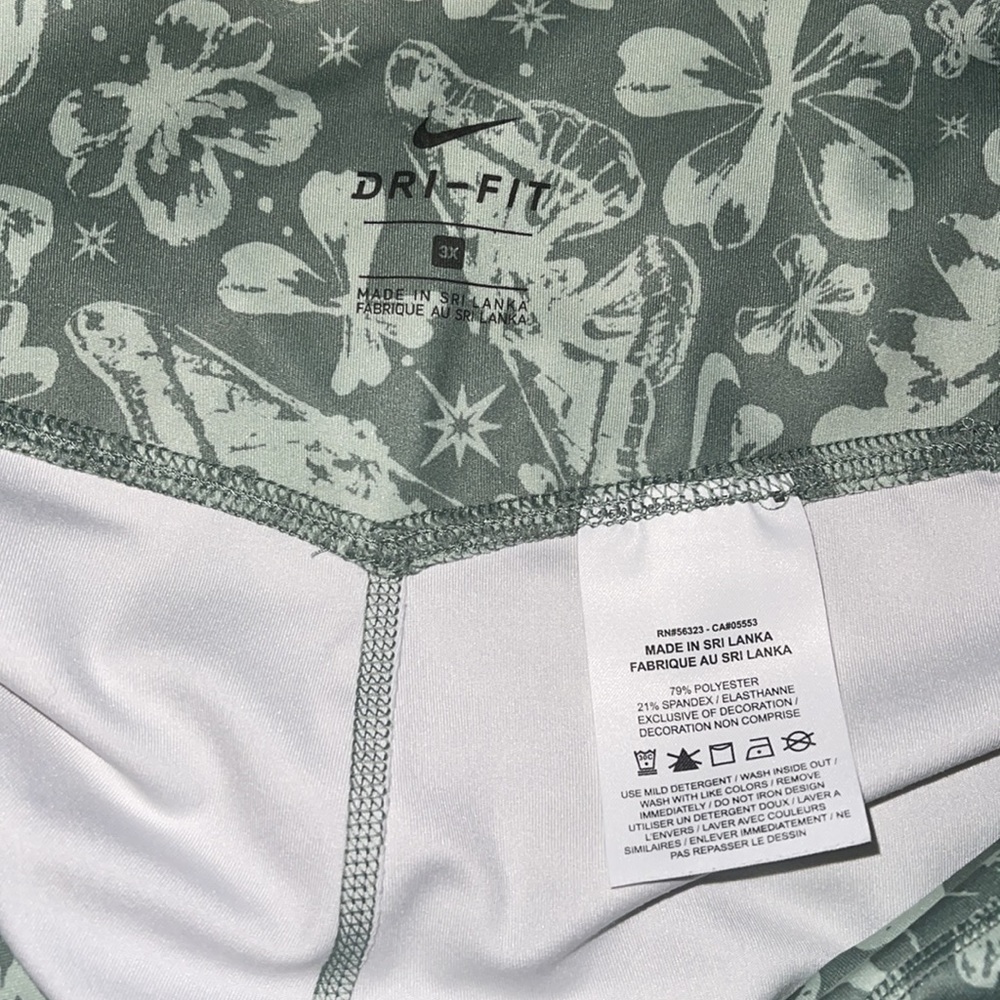 Nike womens plus-size dri fit biker shorts - Picture 5 of 5
